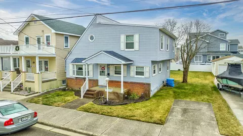 132 W Aster Rd, Wildwood Crest, NJ 08260