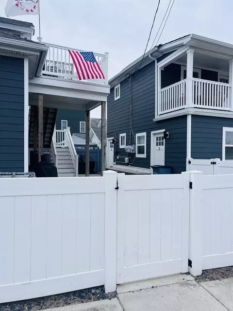 100 E Poplar Ave #4, Wildwood, NJ 08260