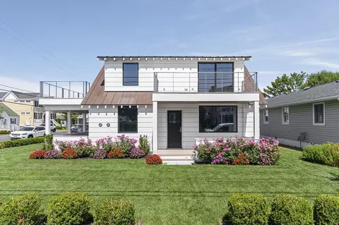 2988 1st Ave, Avalon, NJ 08202