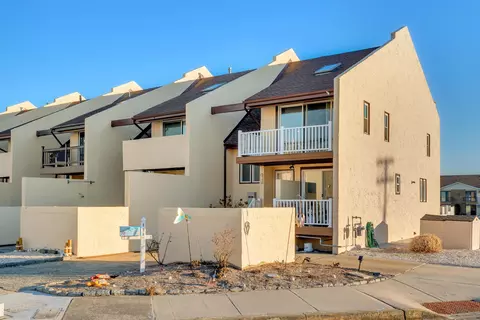 100 Seabreeze Ct #100, North Wildwood, NJ 08260