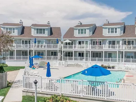 1621 Beach Ave #206, Cape May, NJ 08204