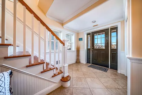 Entry Way - 18 Vincent Rd, Strathmere, NJ 08248 photo 1 of 3