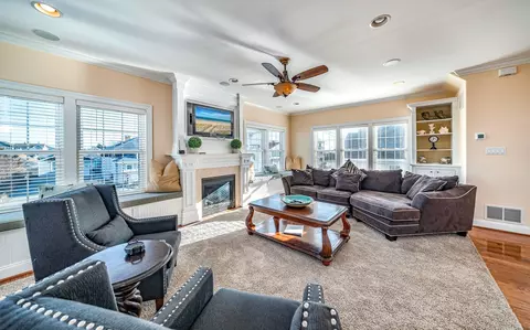 Living - 18 Vincent Rd, Strathmere, NJ 08248 photo 1 of 2