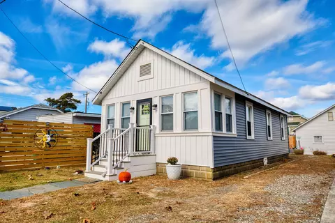 239 W Delaware Pkwy, Villas, NJ 08251