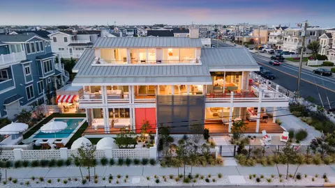 5 W 32nd St, Avalon, NJ 08202