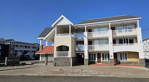 7888 Dune Dr #117, Avalon, NJ 08202