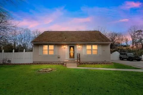 41 Sunny Ln, Dennis, NJ 08210