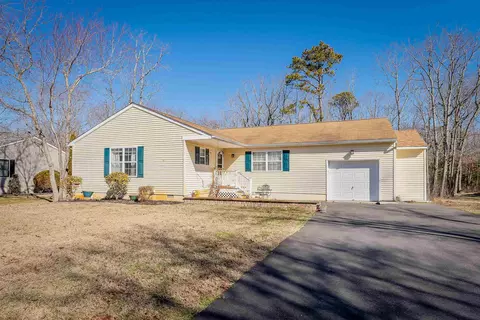 12 Carmen Dr, Cape May Court House, NJ 08210