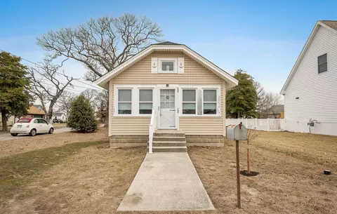 127 Bay Ave, Villas, NJ 08251