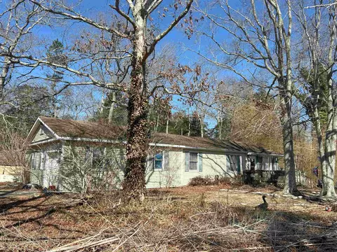 17 Sunny Ln, Dennis, NJ 08210