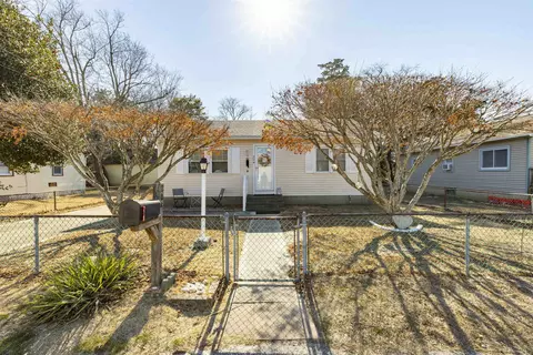 204 Arbor Rd, Villas, NJ 08251