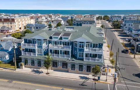 8515 Landis Ave #301, Sea Isle City, NJ 08243