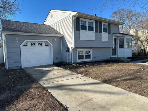116 Old Mill Dr, North Cape May, NJ 08204