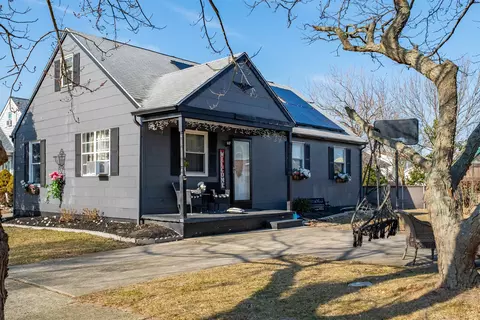 201 W Pittsburgh Ave, Wildwood Crest, NJ 08260