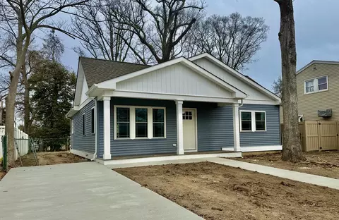 223 Village Rd, Villas, NJ 08251