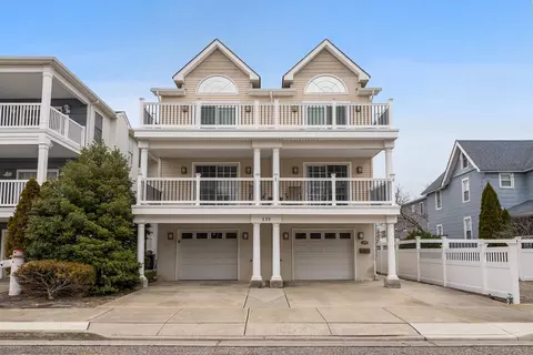 135 E Burk Ave #1A, Wildwood, NJ 08260