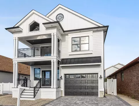 101 W St Louis Ave, Wildwood Crest, NJ 08260