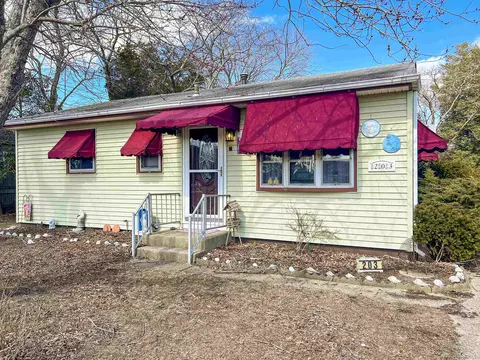 203 Rose Hill Pkwy, North Cape May, NJ 08204