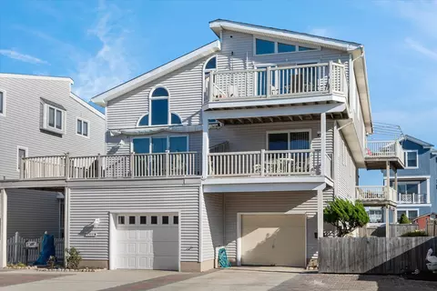 111 E 89th St #EAST, Sea Isle City, NJ 08243