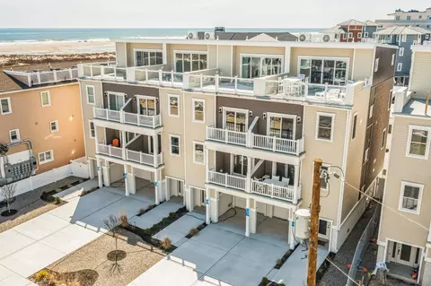 418-420 E Farragut Rd #B, Wildwood Crest, NJ 08260