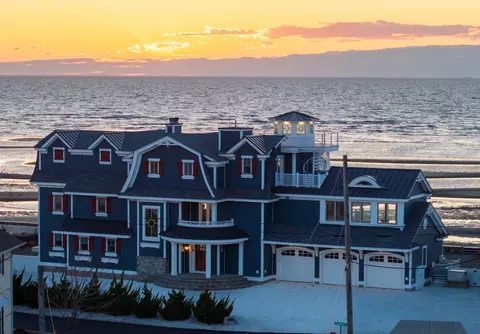 101 Delaware Ave, Del Haven, NJ 08251