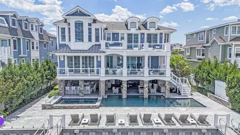 415 20th St, Avalon, NJ 08202