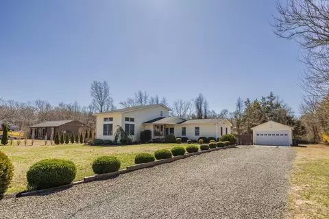 90 Schoolhouse Ln, Woodbine, NJ 08270
