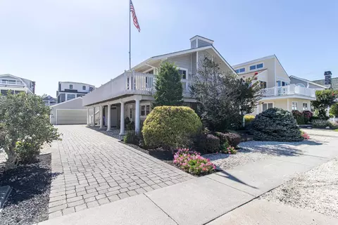 170 77th St, Avalon, NJ 08202
