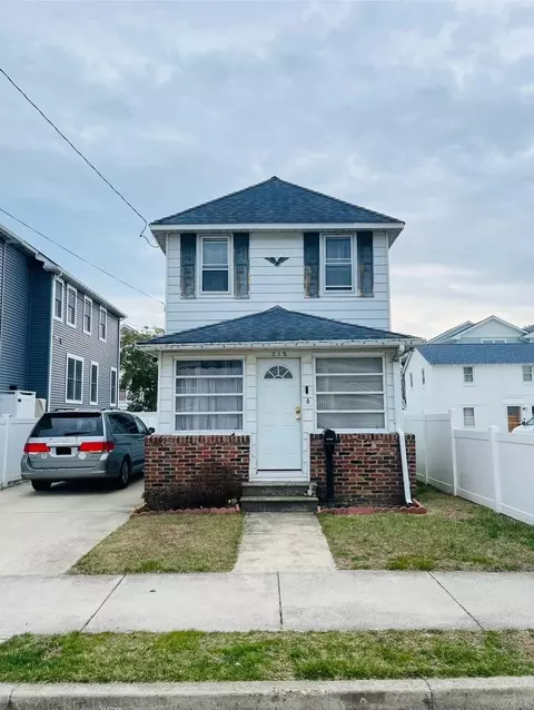212 W Buttercup Rd, Wildwood Crest, NJ 08260