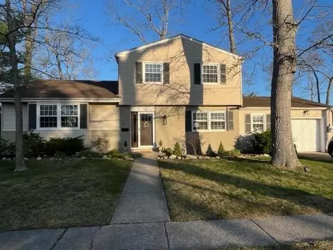 947 Oak Grove Ave, Linwood, NJ 08221
