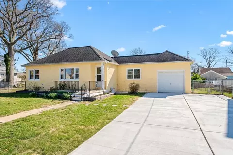110 W Wilde Ave, Villas, NJ 08251
