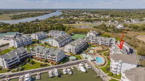 902 Ocean Dr #301, Cape May, NJ 08204