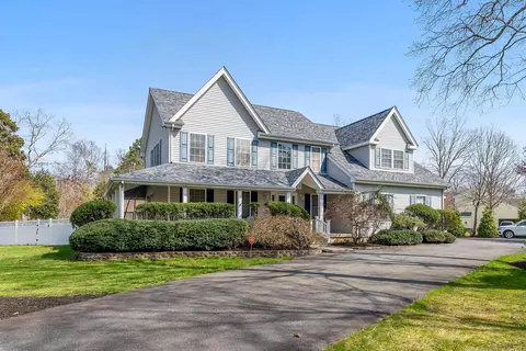 80 Corsons Tavern Rd, Ocean View, NJ 08230