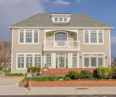 615 Beach Dr, North Cape May, NJ 08204