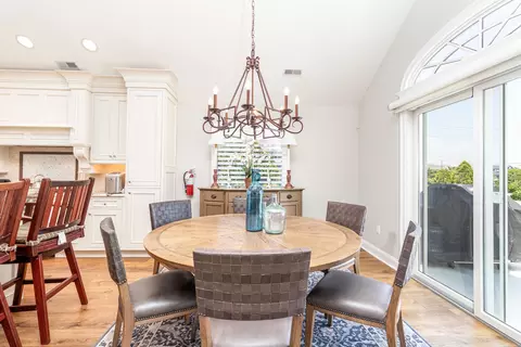 Dining - 178 37th St, Avalon, NJ 08202 photo 2 of 2