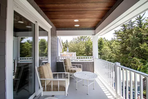 Exterior - 178 37th St, Avalon, NJ 08202 photo 4 of 7