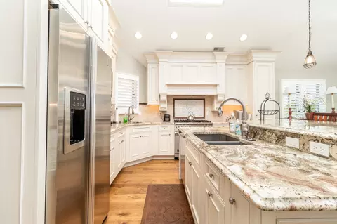 Kitchen - 178 37th St, Avalon, NJ 08202 photo 1 of 3