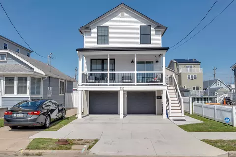 223 W 11th St, North Wildwood, NJ 08260