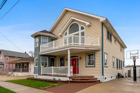 203 W Morning Glory Rd, Wildwood Crest, NJ 08260