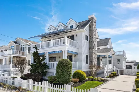 270 19th St, Avalon, NJ 08202