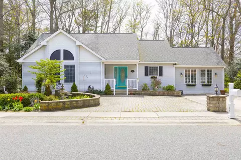 29 Summer Cir, North Cape May, NJ 08204