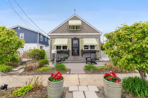 10515 Corinthian Dr, Stone Harbor, NJ 08247