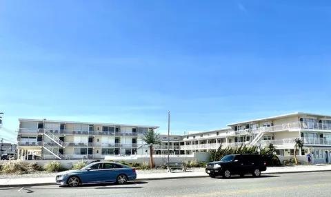 1200 Kennedy Dr #214, North Wildwood, NJ 08260