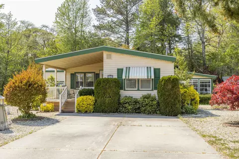 50 Breakwater Ter, North Cape May, NJ 08204