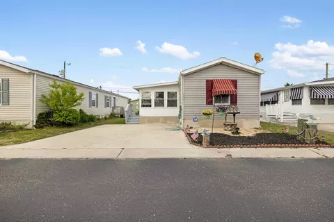 750 Lillypond Dr, Erma, NJ 08204