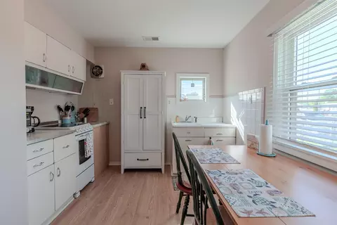 34 Holiday Rd, Villas, NJ 08251 photo 10