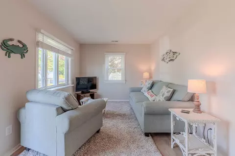 34 Holiday Rd, Villas, NJ 08251 photo 4