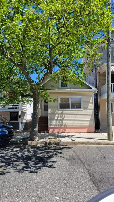 141 E Youngs Ave, Wildwood, NJ 08260