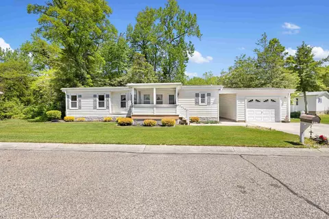 96 Breakwater Pl, North Cape May, NJ 08204