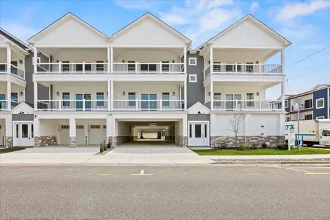 165 E Garfield Ave #108, Wildwood, NJ 08260